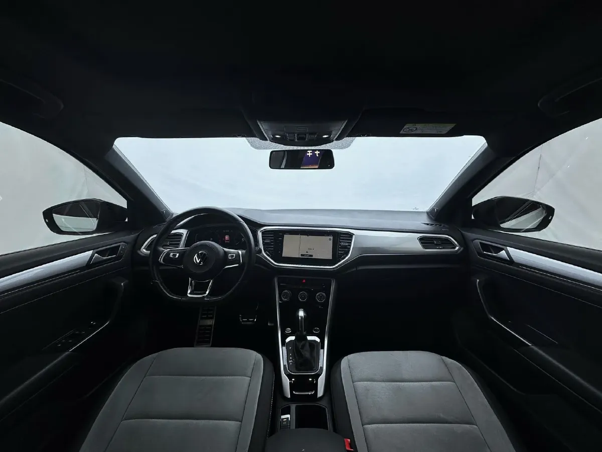 2021 Volkswagen T-Roc 1.4T 150HP L4 7DCT,autocango,china used car exporter,china ev exporter,chinese used car exporter,chinese used ev exporter