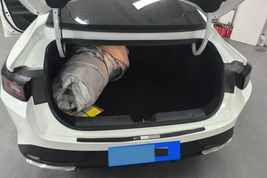 2023 ChangAn Lamore 1.5T 170HP L4 7DCT,autocango,china used car exporter,china ev exporter,chinese used car exporter,chinese used ev exporter