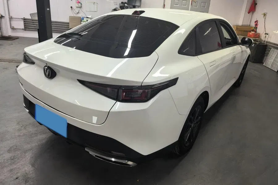 2023 ChangAn Lamore 1.5T 170HP L4 7DCT,autocango,china used car exporter,china ev exporter,chinese used car exporter,chinese used ev exporter