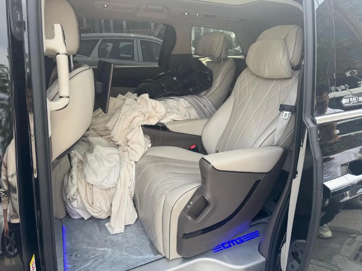 2022 Mercedes-Benz GLC Class 2.0T 197HP L4 9AT,autocango,china used car exporter,china ev exporter,chinese used car exporter,chinese used ev exporter