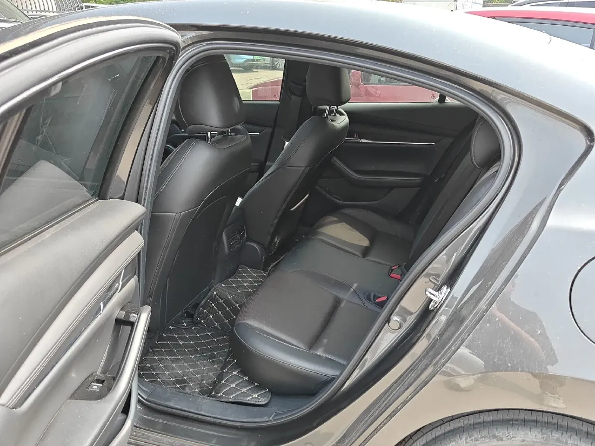 2020 Mazda 3 Axela 2.0L 158HP L4 6AT,autocango,china used car exporter,china ev exporter,chinese used car exporter,chinese used ev exporter