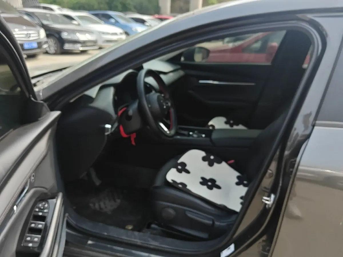 2020 Mazda 3 Axela 2.0L 158HP L4 6AT,autocango,china used car exporter,china ev exporter,chinese used car exporter,chinese used ev exporter