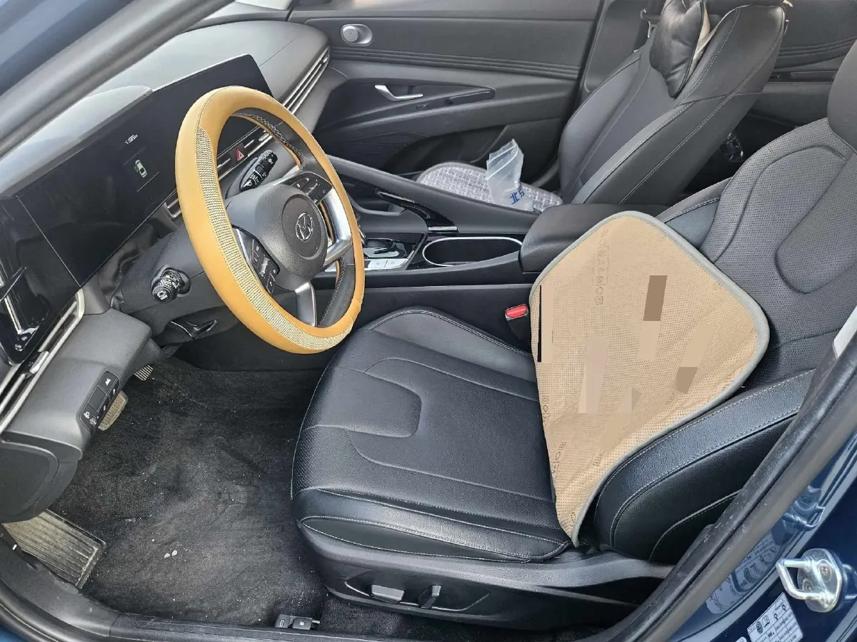 2021 Hyundai Elantra 1.5L 115HP L4 CVT,autocango,china used car exporter,china ev exporter,chinese used car exporter,chinese used ev exporter