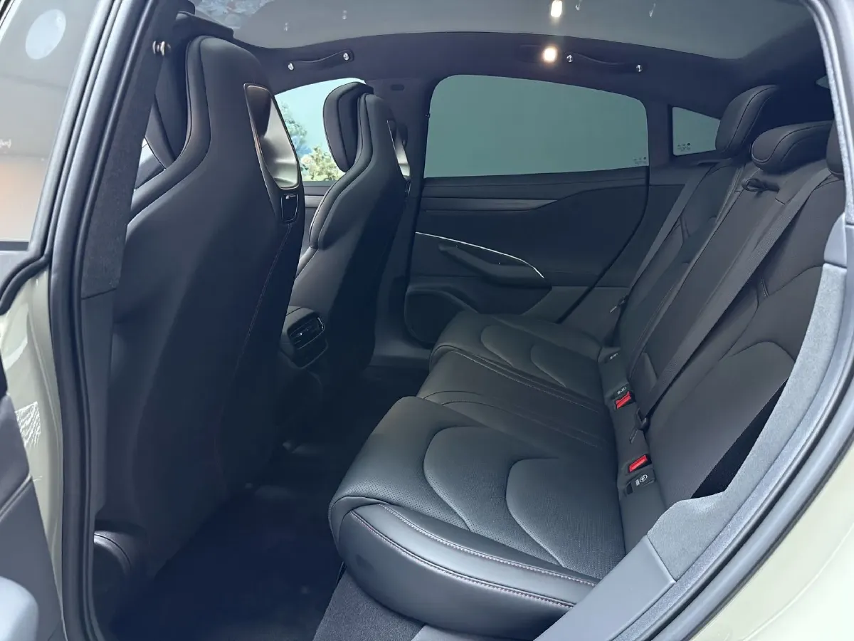 2024 MI SU7 BEV 94.3KWH,autocango,china used car exporter,china ev exporter,chinese used car exporter,chinese used ev exporter