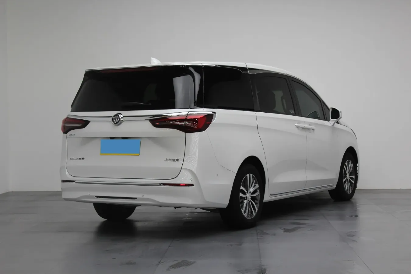 2023 Buick GL8 2.0T 237HP L4 9AT,autocango,china used car exporter,china ev exporter,chinese used car exporter,chinese used ev exporter