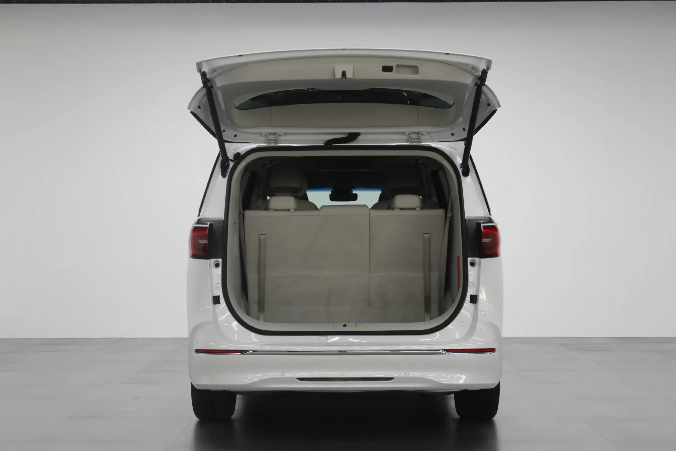 2023 Buick GL8 2.0T 237HP L4 9AT,autocango,china used car exporter,china ev exporter,chinese used car exporter,chinese used ev exporter