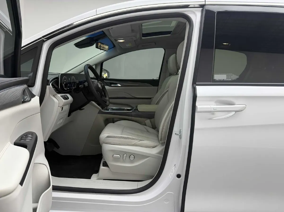 2023 Buick GL8 2.0T 237HP L4 9AT,autocango,china used car exporter,china ev exporter,chinese used car exporter,chinese used ev exporter