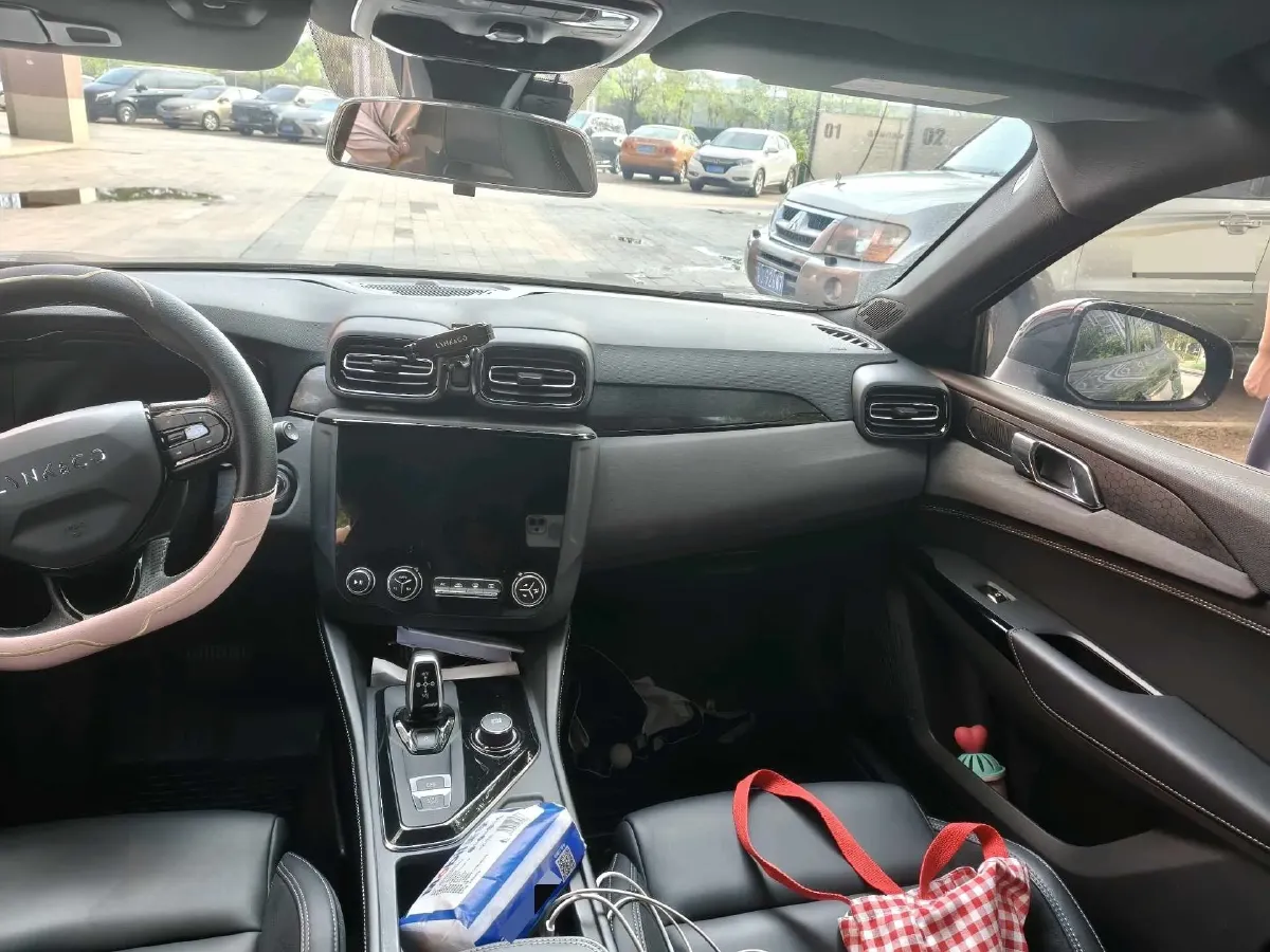 2022 LYNK&CO 02 Hatchback 2.0T 190HP L4 7DCT,autocango,china used car exporter,china ev exporter,chinese used car exporter,chinese used ev exporter