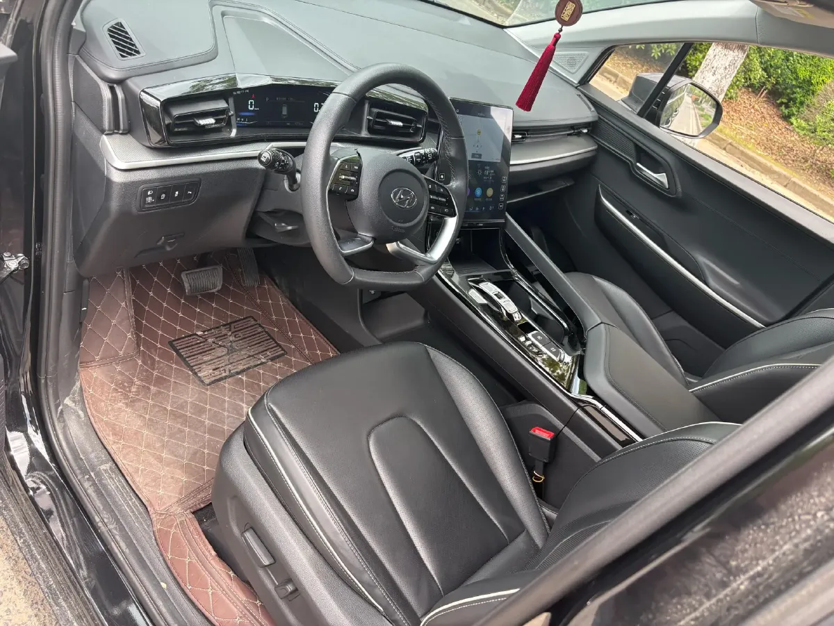 2024 Hyundai Custo 1.5T 170HP L4 8AT,autocango,china used car exporter,china ev exporter,chinese used car exporter,chinese used ev exporter