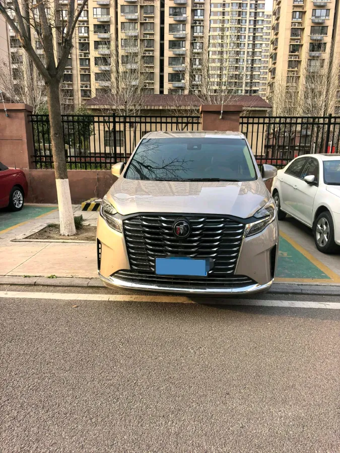 2023 Buick GL8 2.0T 237HP L4 9AT,autocango,china used car exporter,china ev exporter,chinese used car exporter,chinese used ev exporter