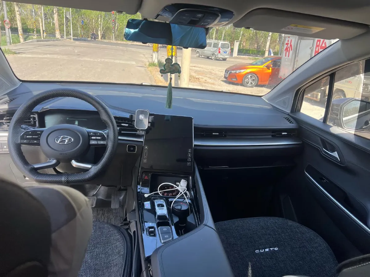 2024 Hyundai Custo 1.5T 170HP L4 8AT,autocango,china used car exporter,china ev exporter,chinese used car exporter,chinese used ev exporter