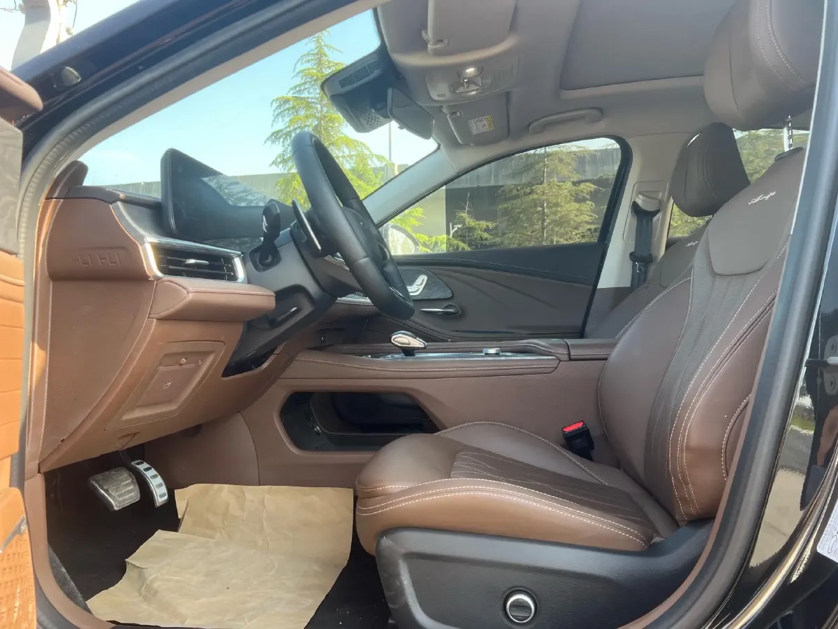 2025 Chery Arrizo 8 2.0T 254HP L4 7DCT,autocango,china used car exporter,china ev exporter,chinese used car exporter,chinese used ev exporter