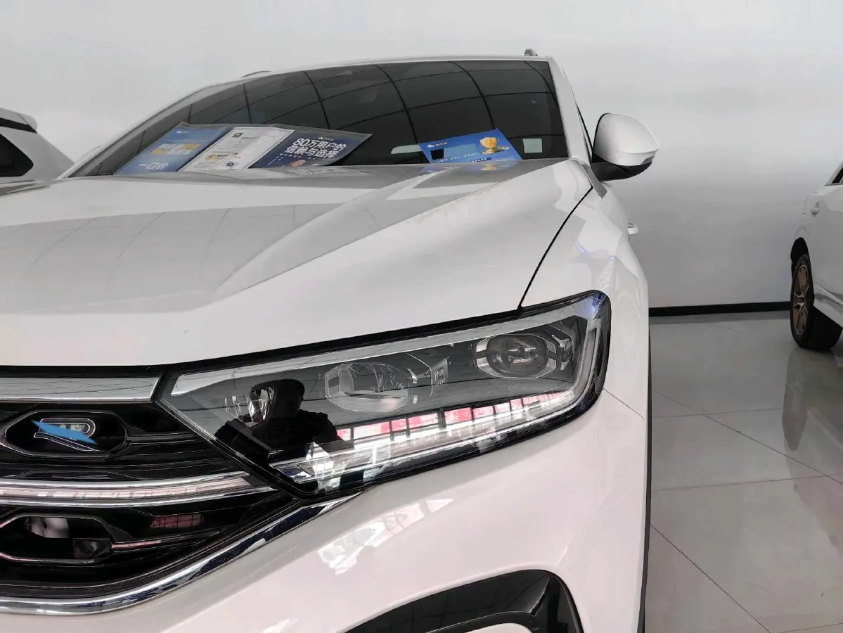 2024 Volkswagen T-Roc 1.5T 160HP L4 7DCT,autocango,china used car exporter,china ev exporter,chinese used car exporter,chinese used ev exporter