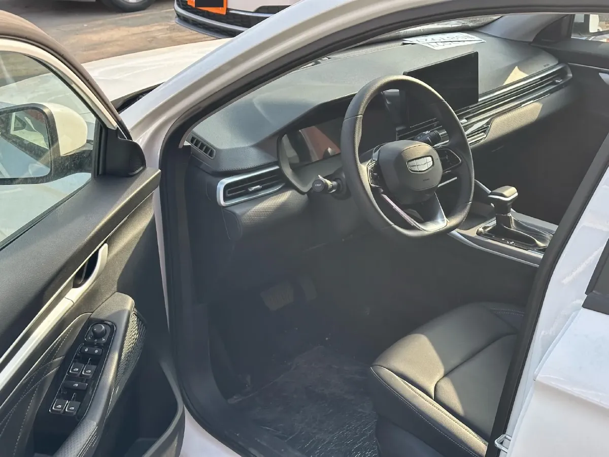 2025 Geely Emgrand 1.5L 127HP L4 CVT,autocango,china used car exporter,china ev exporter,chinese used car exporter,chinese used ev exporter