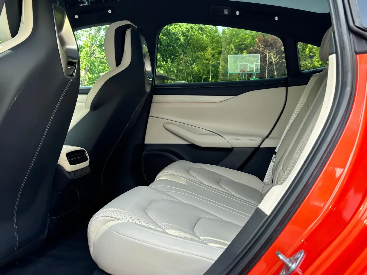 2024 MI SU7 BEV 73.6KWH,autocango,china used car exporter,china ev exporter,chinese used car exporter,chinese used ev exporter