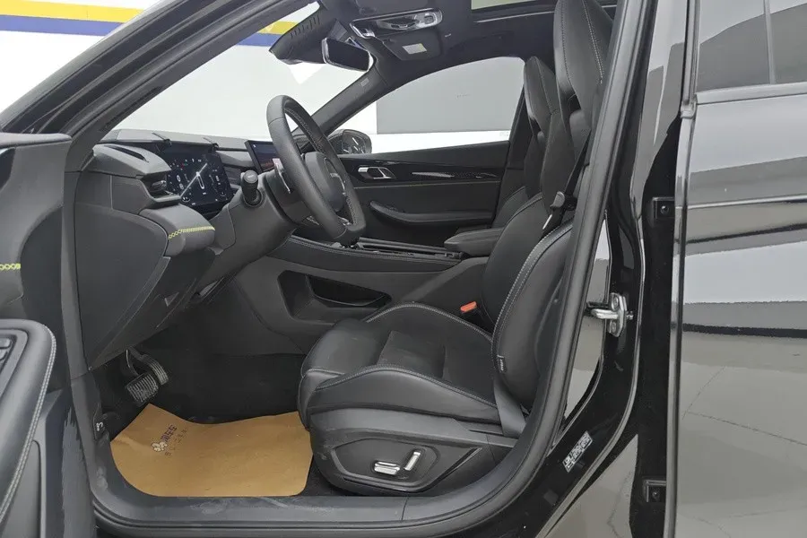 2023 LYNK&CO 03 2.0T 254HP L4 7DCT,autocango,china used car exporter,china ev exporter,chinese used car exporter,chinese used ev exporter