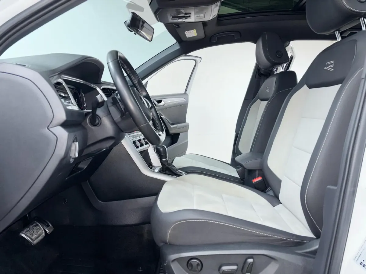 2022 Volkswagen T-Roc 1.4T 150HP L4 7DCT,autocango,china used car exporter,china ev exporter,chinese used car exporter,chinese used ev exporter