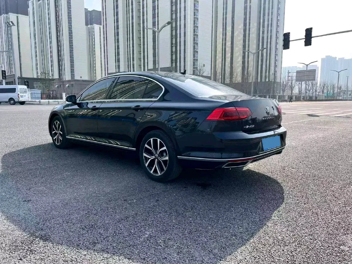 2020 Volkswagen Magotan 2.0T 186HP L4 7DCT,autocango,china used car exporter,china ev exporter,chinese used car exporter,chinese used ev exporter