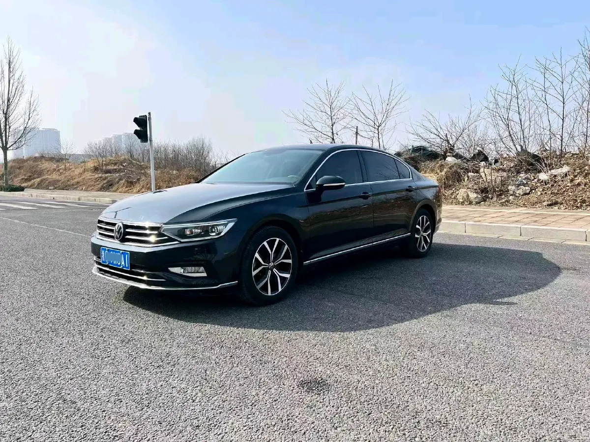 2020 Volkswagen Magotan 2.0T 186HP L4 7DCT,autocango,china used car exporter,china ev exporter,chinese used car exporter,chinese used ev exporter