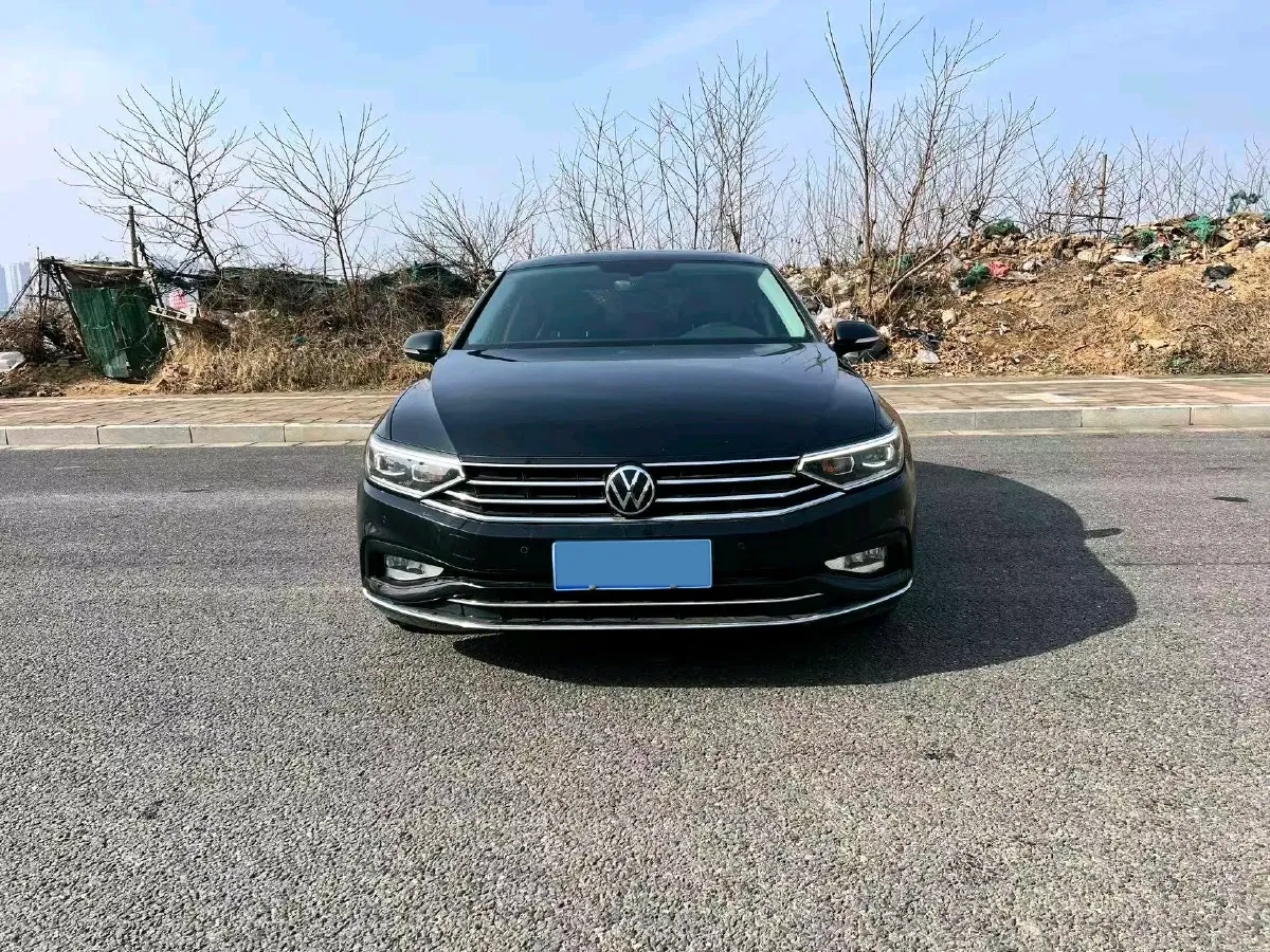 2020 Volkswagen Magotan 2.0T 186HP L4 7DCT,autocango,china used car exporter,china ev exporter,chinese used car exporter,chinese used ev exporter