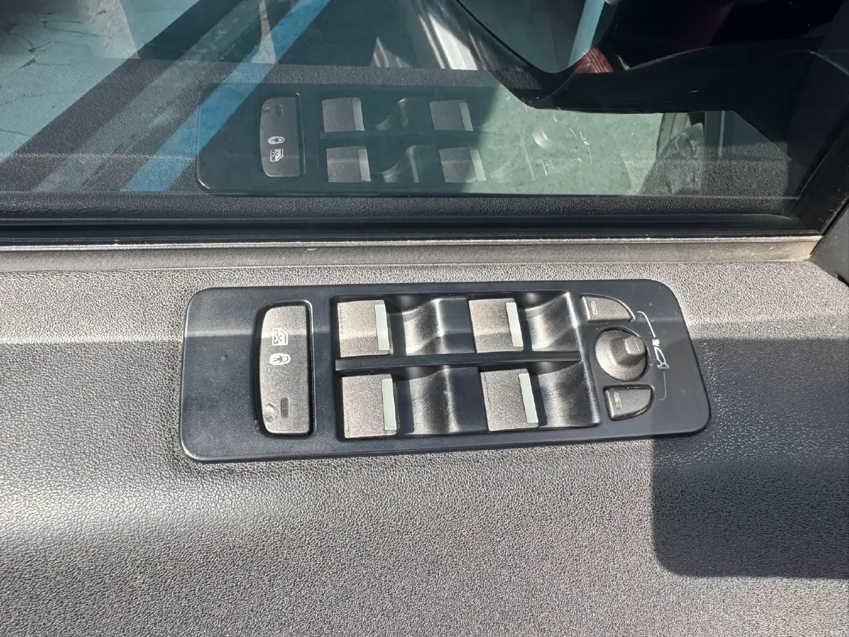 2018 Land Rover Discovery Sport 2.0T 241HP L4 9AT,autocango,china used car exporter,china ev exporter,chinese used car exporter,chinese used ev exporter