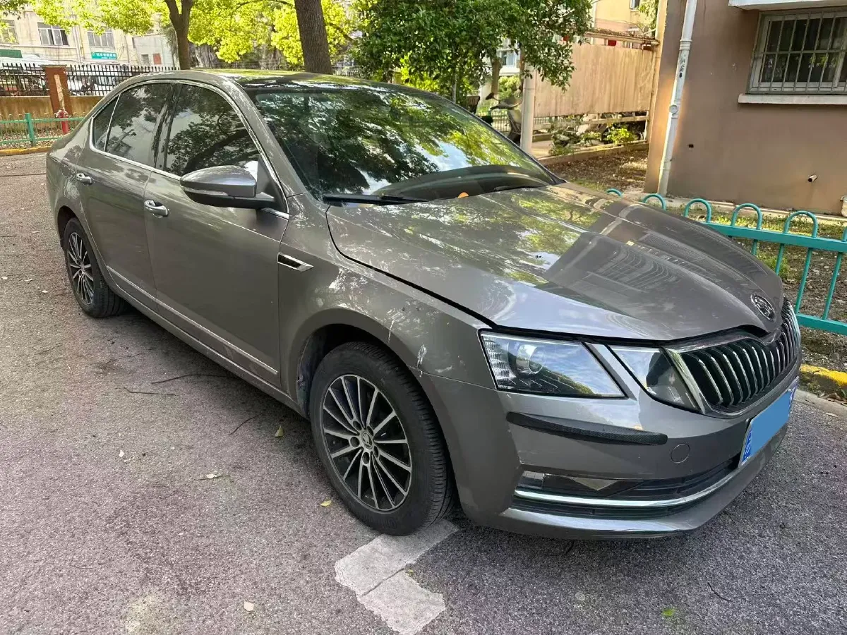 2018 Skoda Octavia 1.2T 116HP L4 7DCT,autocango,china used car exporter,china ev exporter,chinese used car exporter,chinese used ev exporter