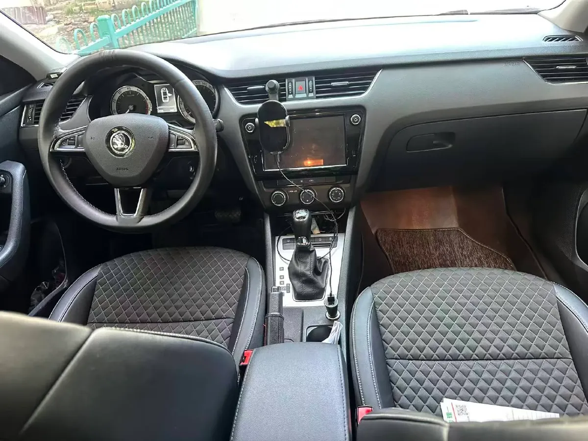 2018 Skoda Octavia 1.2T 116HP L4 7DCT,autocango,china used car exporter,china ev exporter,chinese used car exporter,chinese used ev exporter