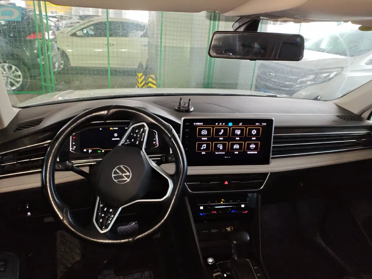 2023 Volkswagen Tiguan L 1.5T 160HP L4 7DCT,autocango,china used car exporter,china ev exporter,chinese used car exporter,chinese used ev exporter