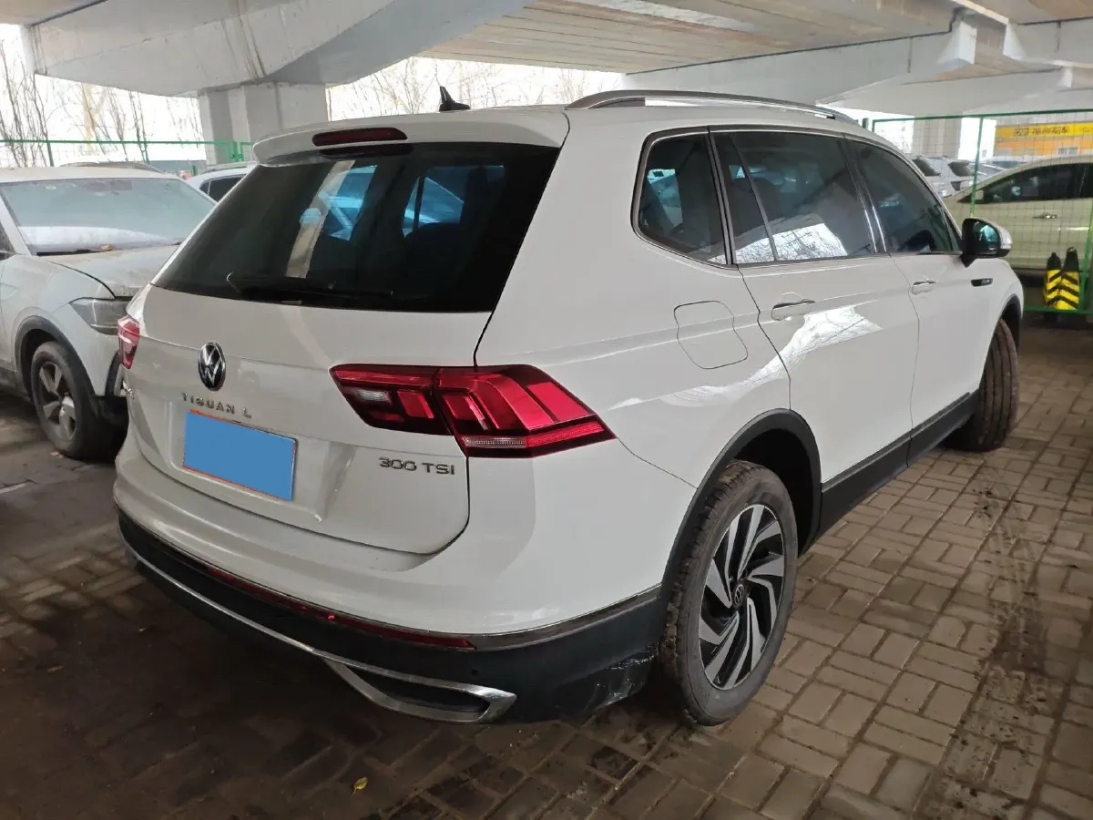 2023 Volkswagen Tiguan L 1.5T 160HP L4 7DCT,autocango,china used car exporter,china ev exporter,chinese used car exporter,chinese used ev exporter