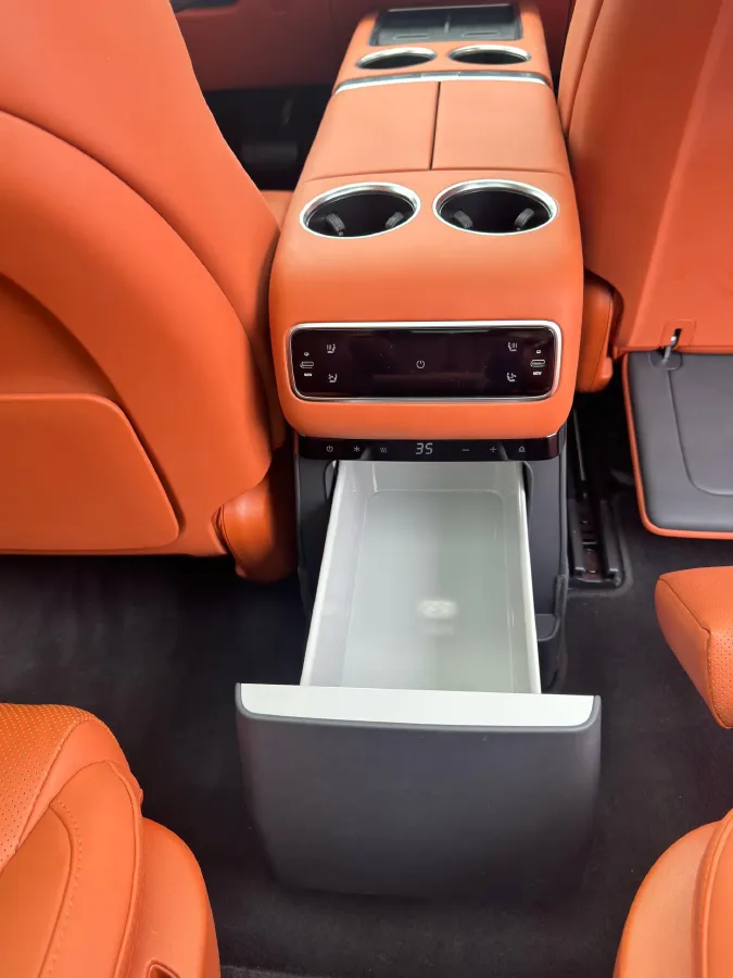 2024 Land Rover Range Rover Evoque 1.5T 200HP L3 8AT PHEV 15.5KWH,autocango,china used car exporter,china ev exporter,chinese used car exporter,chinese used ev exporter