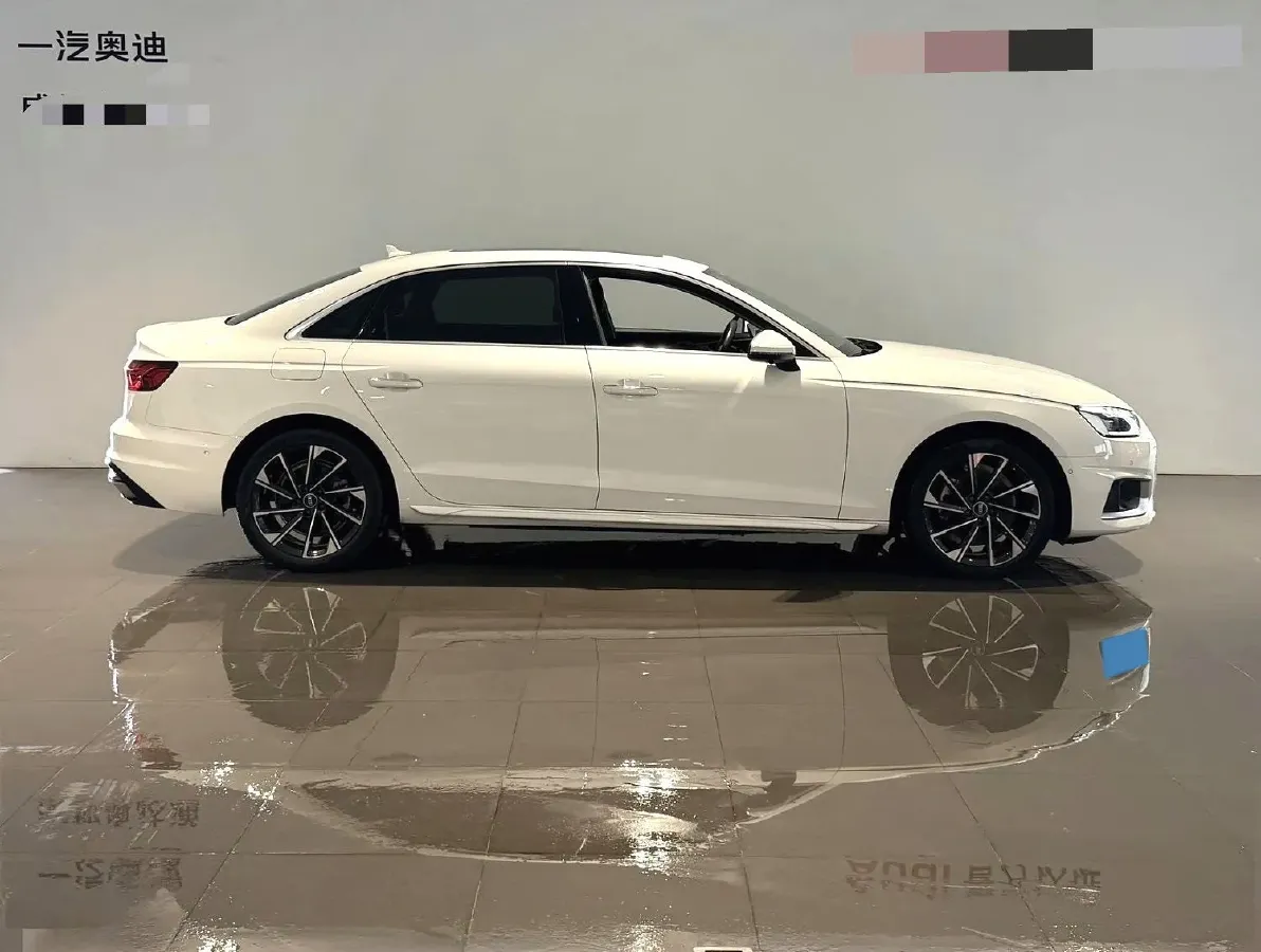 2022 Audi A4L 2.0T 190HP L4 7DCT,autocango,china used car exporter,china ev exporter,chinese used car exporter,chinese used ev exporter