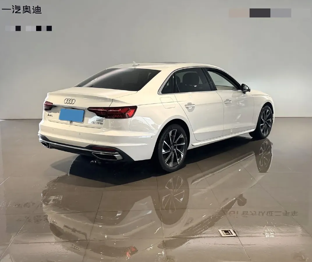 2022 Audi A4L 2.0T 190HP L4 7DCT,autocango,china used car exporter,china ev exporter,chinese used car exporter,chinese used ev exporter