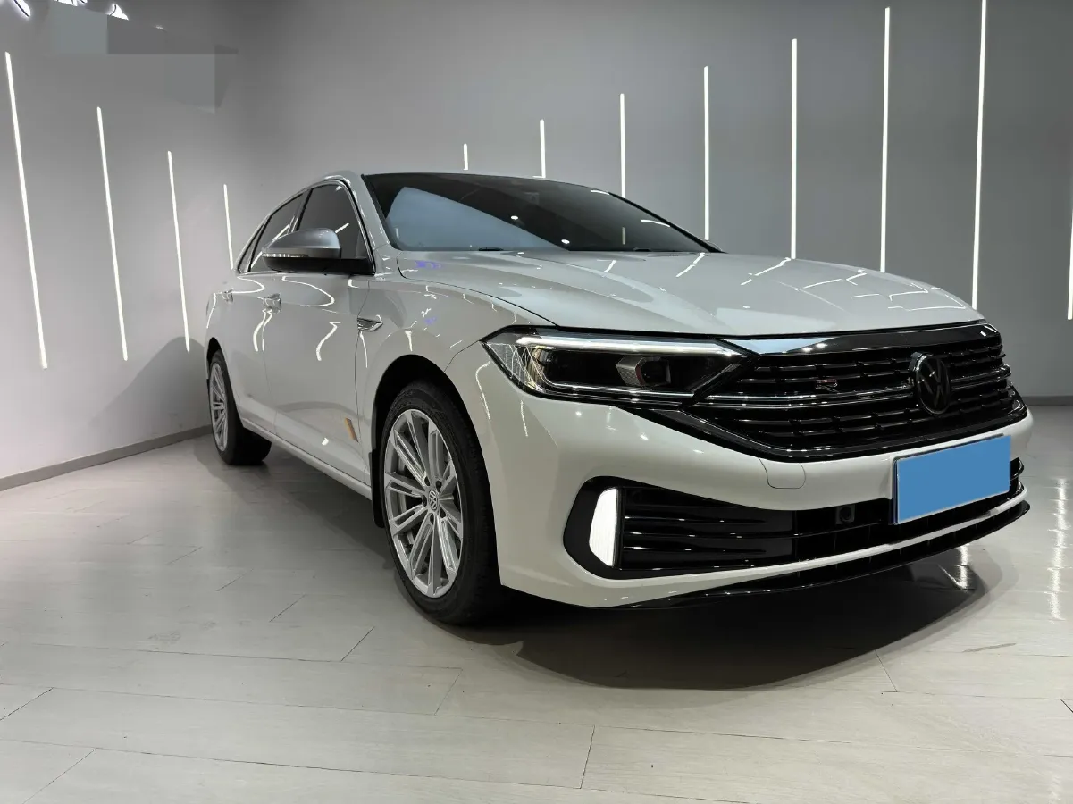 2023 Volkswagen Sagitar 1.5T 160HP L4 7DCT,autocango,china used car exporter,china ev exporter,chinese used car exporter,chinese used ev exporter