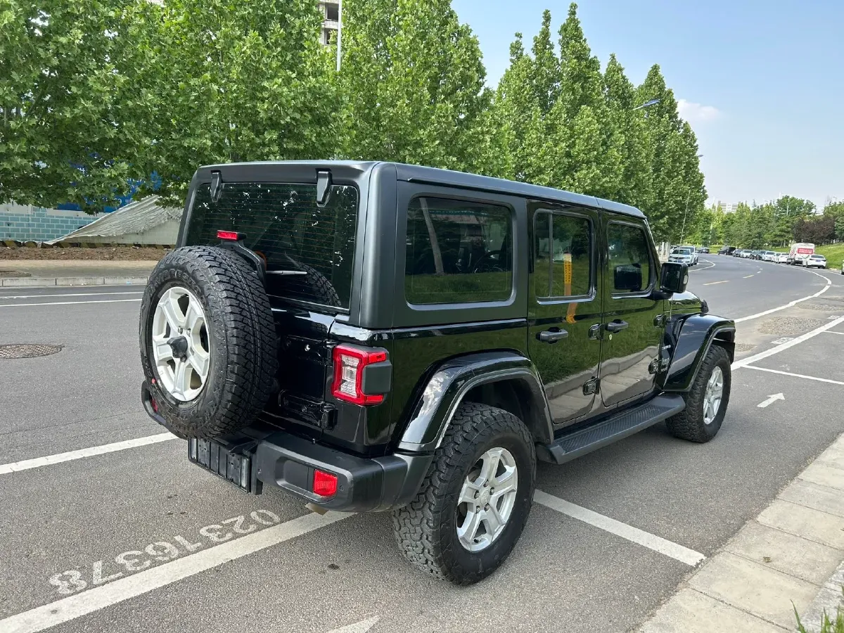 2021 Jeep Wrangler 2.0T 266HP L4 8AT,autocango,china used car exporter,china ev exporter,chinese used car exporter,chinese used ev exporter