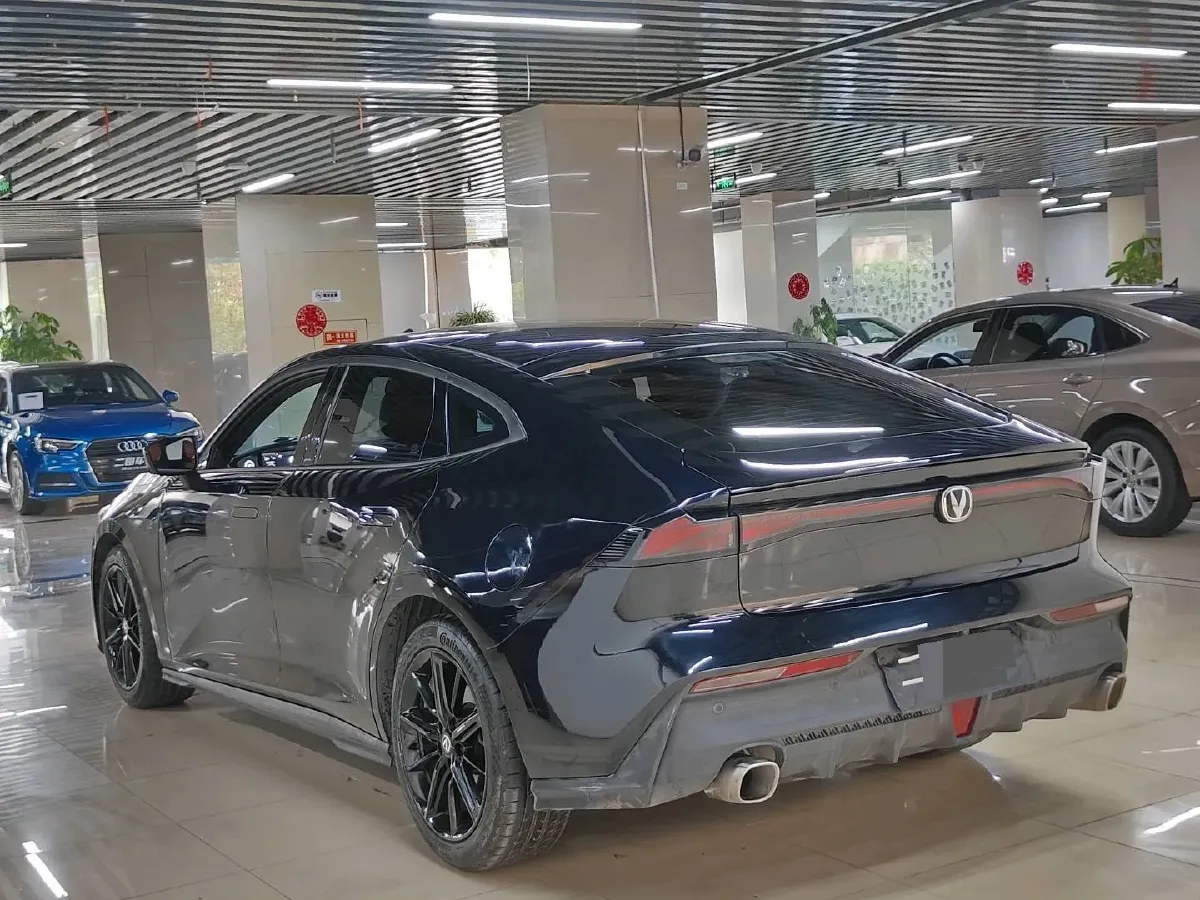 2024 ChangAn UNI-V 1.5T 188HP L4 7DCT,autocango,china used car exporter,china ev exporter,chinese used car exporter,chinese used ev exporter