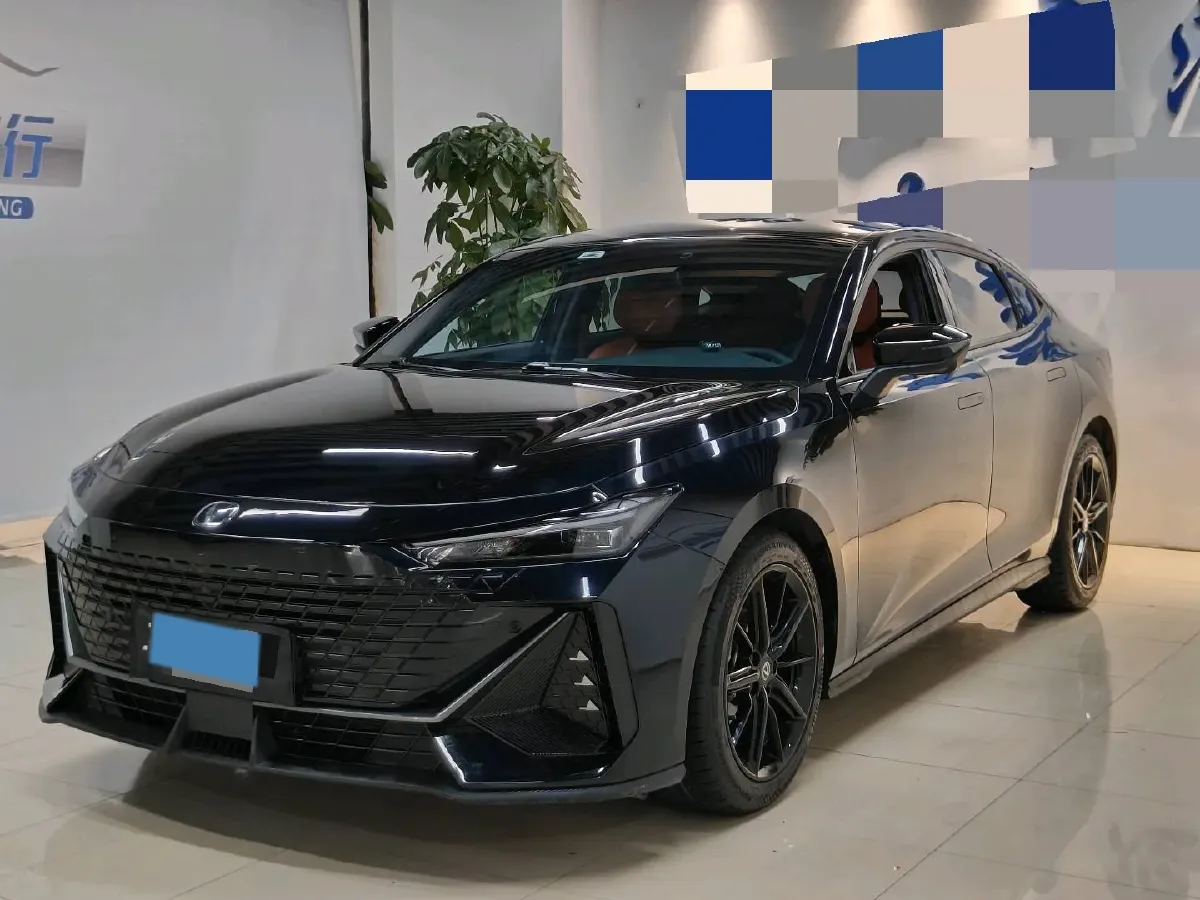 2024 ChangAn UNI-V 1.5T 188HP L4 7DCT,autocango,china used car exporter,china ev exporter,chinese used car exporter,chinese used ev exporter