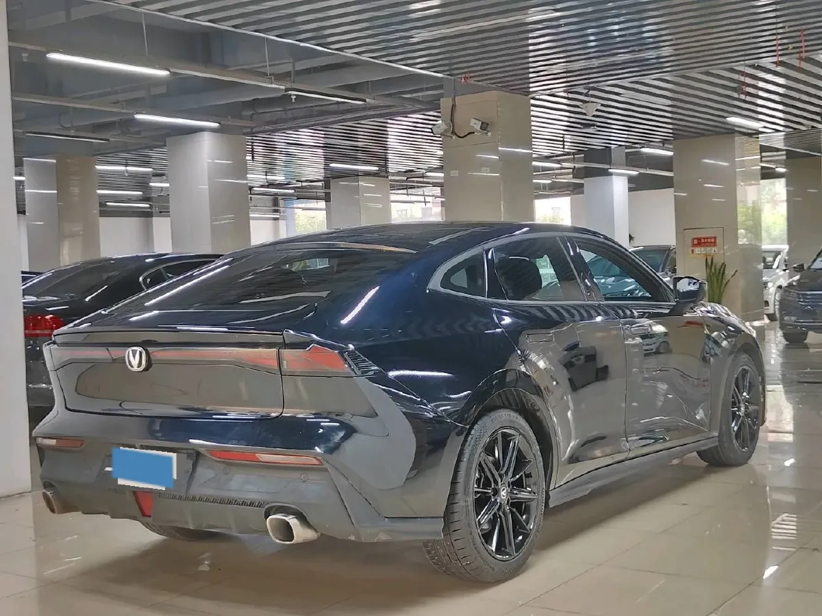 2024 ChangAn UNI-V 1.5T 188HP L4 7DCT,autocango,china used car exporter,china ev exporter,chinese used car exporter,chinese used ev exporter