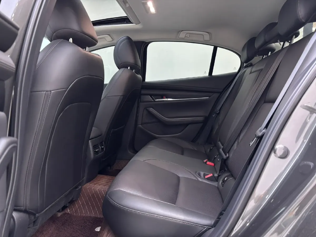 2023 Mazda 3 Axela 2.0L 158HP L4 6AT,autocango,china used car exporter,china ev exporter,chinese used car exporter,chinese used ev exporter