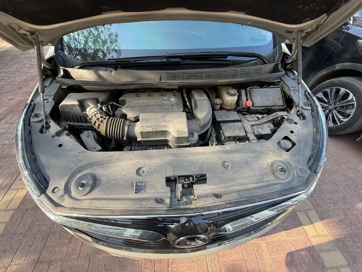 2021 Buick GL8 2.0T 237HP L4 9AT,autocango,china used car exporter,china ev exporter,chinese used car exporter,chinese used ev exporter