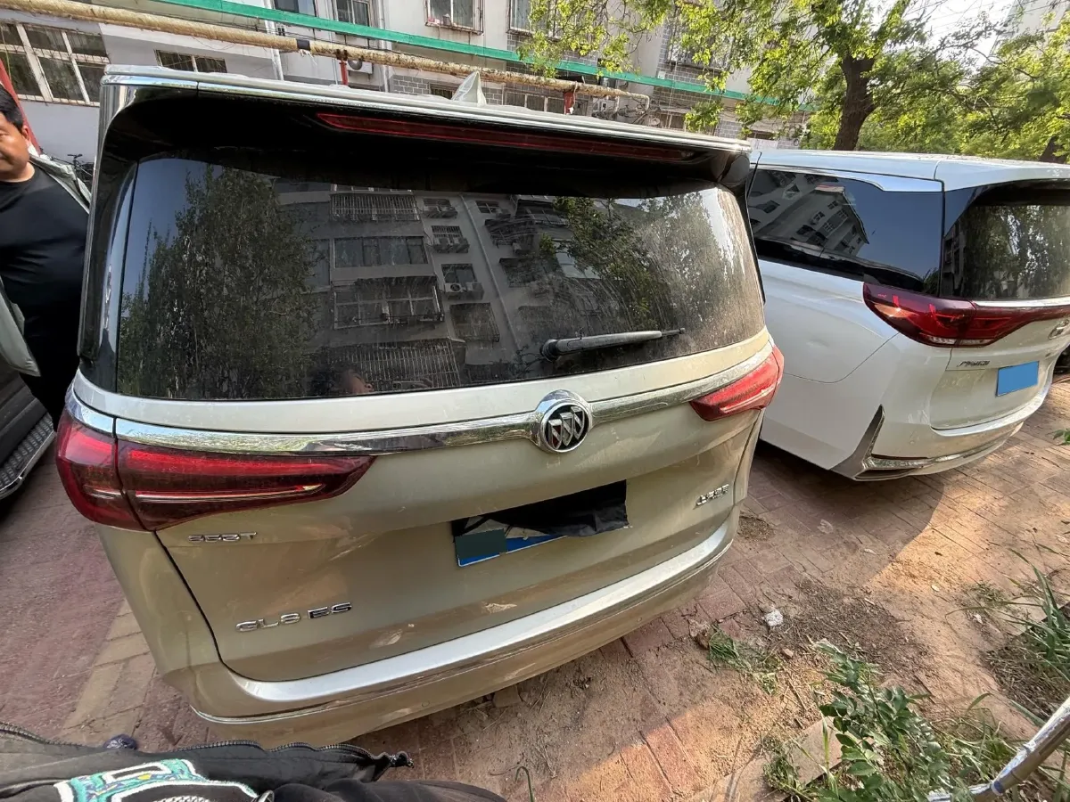 2021 Buick GL8 2.0T 237HP L4 9AT,autocango,china used car exporter,china ev exporter,chinese used car exporter,chinese used ev exporter