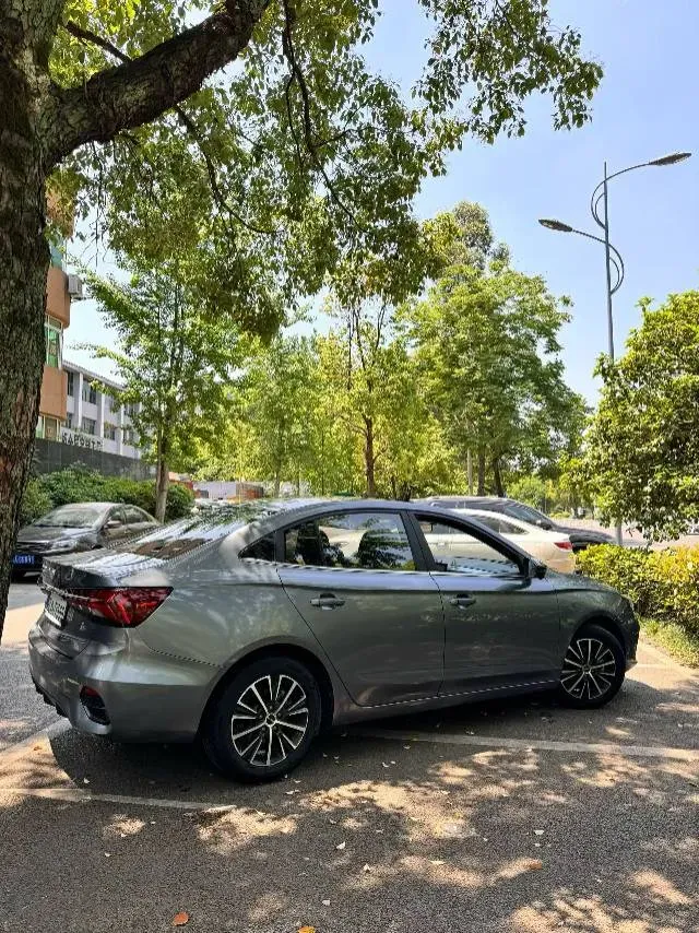 2021 Roewe i5 1.5L 120HP L4 CVT,autocango,china used car exporter,china ev exporter,chinese used car exporter,chinese used ev exporter