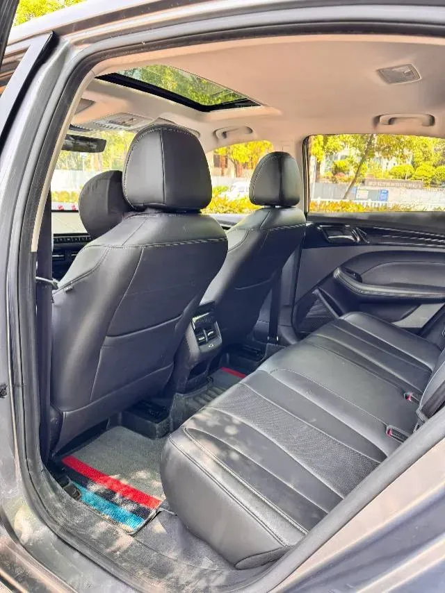 2021 Roewe i5 1.5L 120HP L4 CVT,autocango,china used car exporter,china ev exporter,chinese used car exporter,chinese used ev exporter