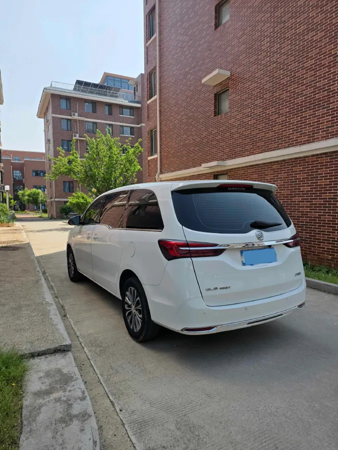 2021 Buick GL8 2.0T 237HP L4 9AT,autocango,china used car exporter,china ev exporter,chinese used car exporter,chinese used ev exporter