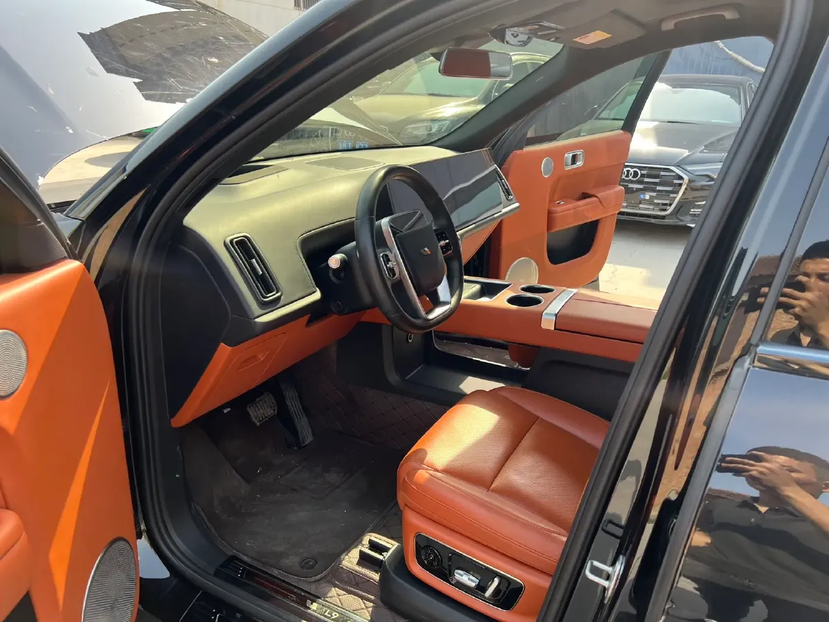 2023 Li L9 Range Extended 154HP REEV 42.6KWH,autocango,china used car exporter,china ev exporter,chinese used car exporter,chinese used ev exporter