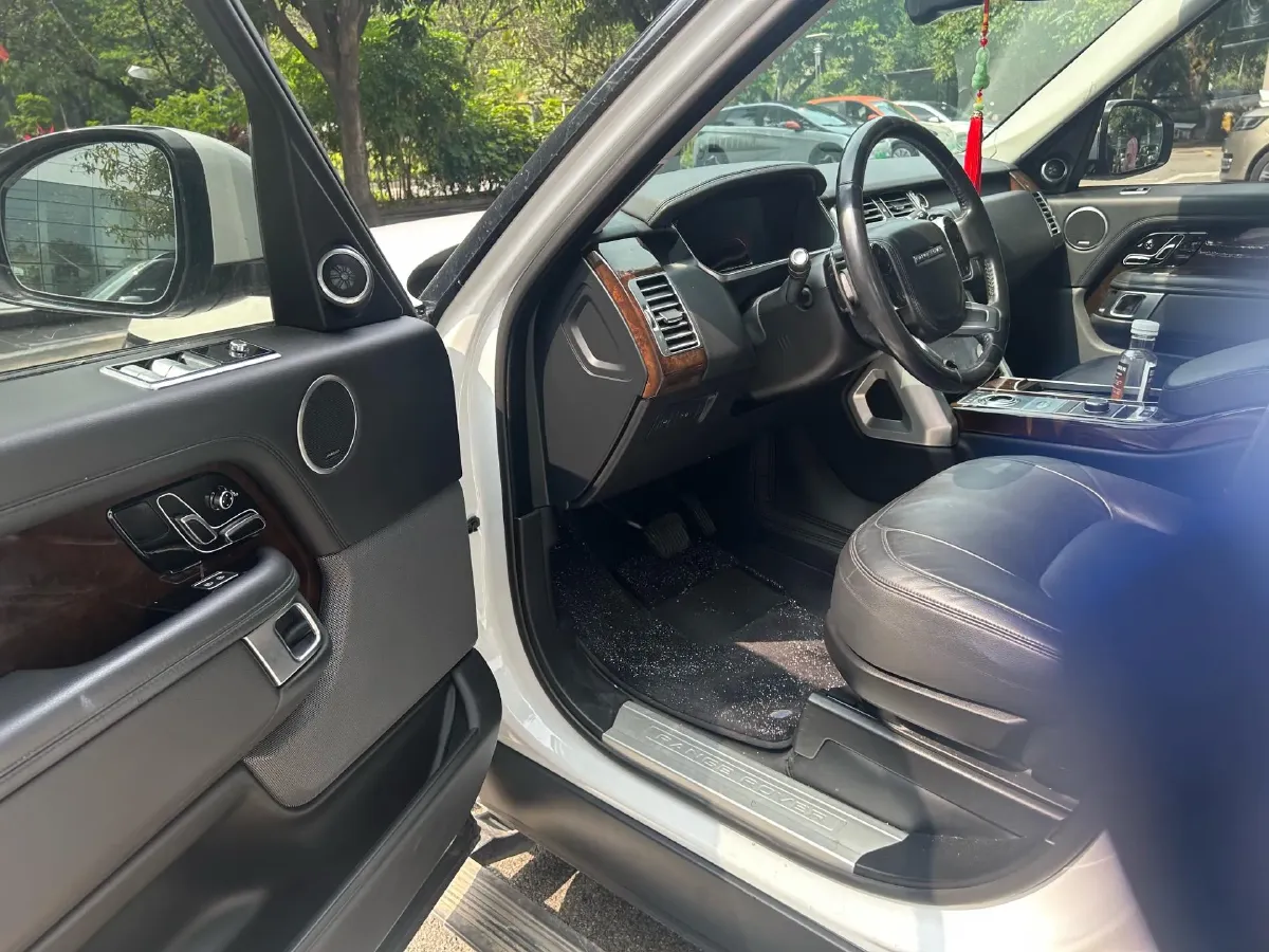 2021 Land Rover Range Rover 3.0T 360HP L6 8AT,autocango,china used car exporter,china ev exporter,chinese used car exporter,chinese used ev exporter