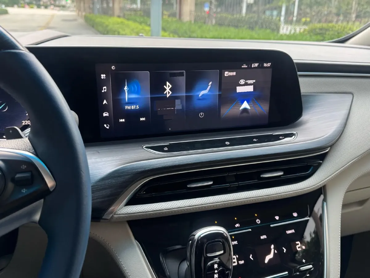 2022 Buick GL8 2.0T 237HP L4 9AT,autocango,china used car exporter,china ev exporter,chinese used car exporter,chinese used ev exporter