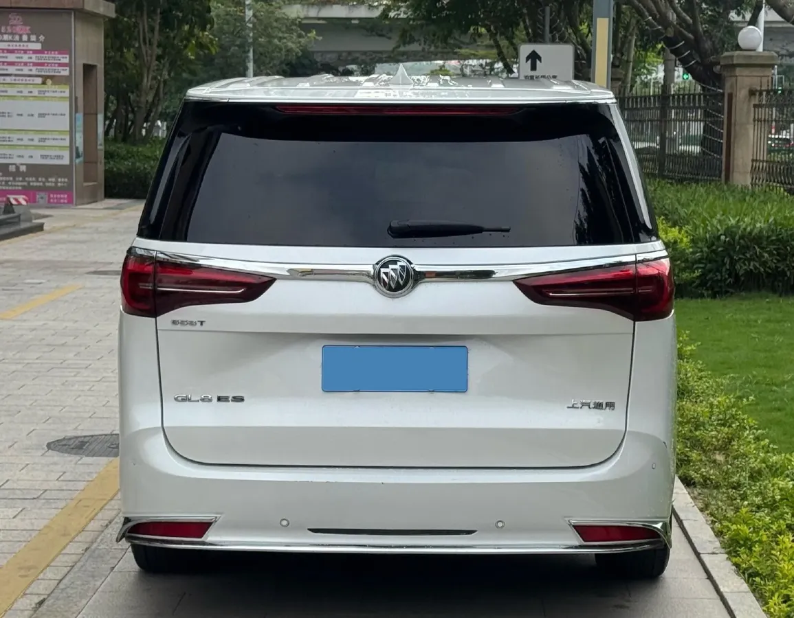 2022 Buick GL8 2.0T 237HP L4 9AT,autocango,china used car exporter,china ev exporter,chinese used car exporter,chinese used ev exporter