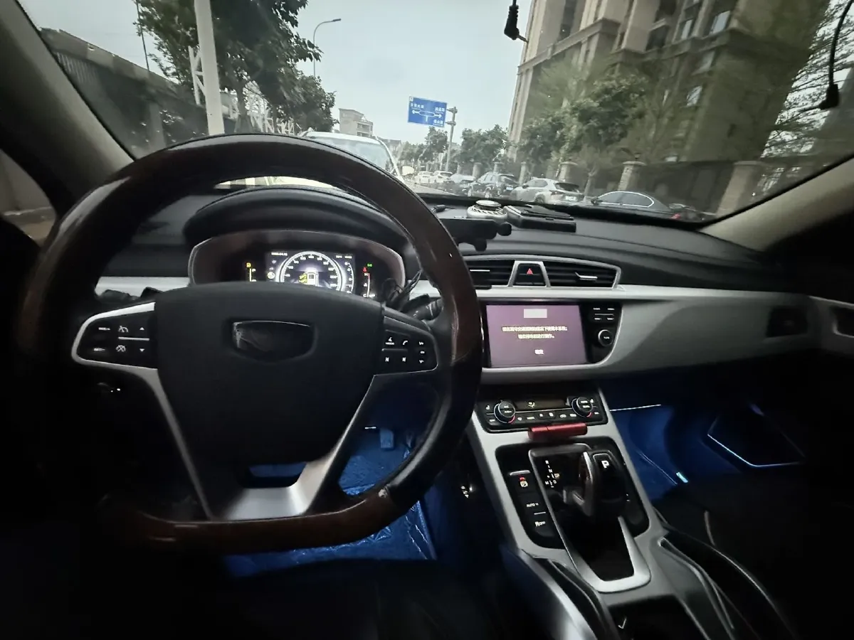 2020 Roewe i6 1.5T 169HP L4 7DCT,autocango,china used car exporter,china ev exporter,chinese used car exporter,chinese used ev exporter