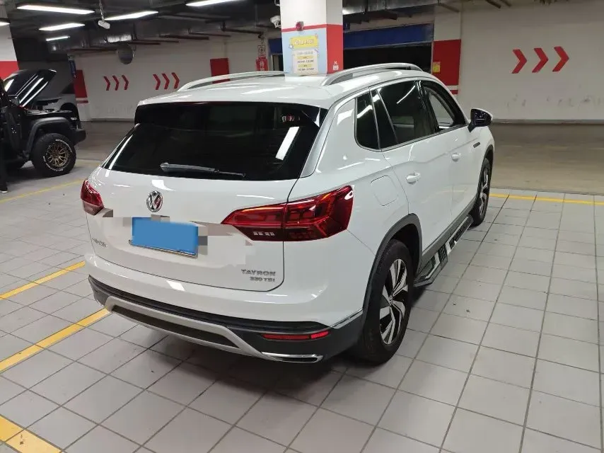 2019 MINI CLUBMAN 1.5T 102HP L3 6AT,autocango,china used car exporter,china ev exporter,chinese used car exporter,chinese used ev exporter