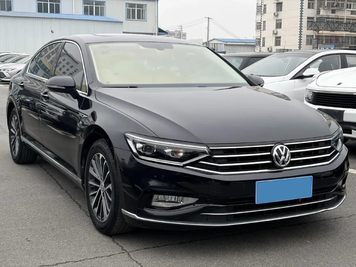 2020 Volkswagen Magotan 2.0T 186HP L4 7DCT,autocango,china used car exporter,china ev exporter,chinese used car exporter,chinese used ev exporter
